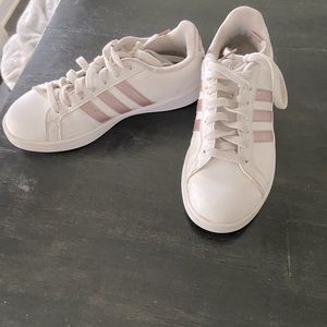 Adidas grand court sneakers rose gold
